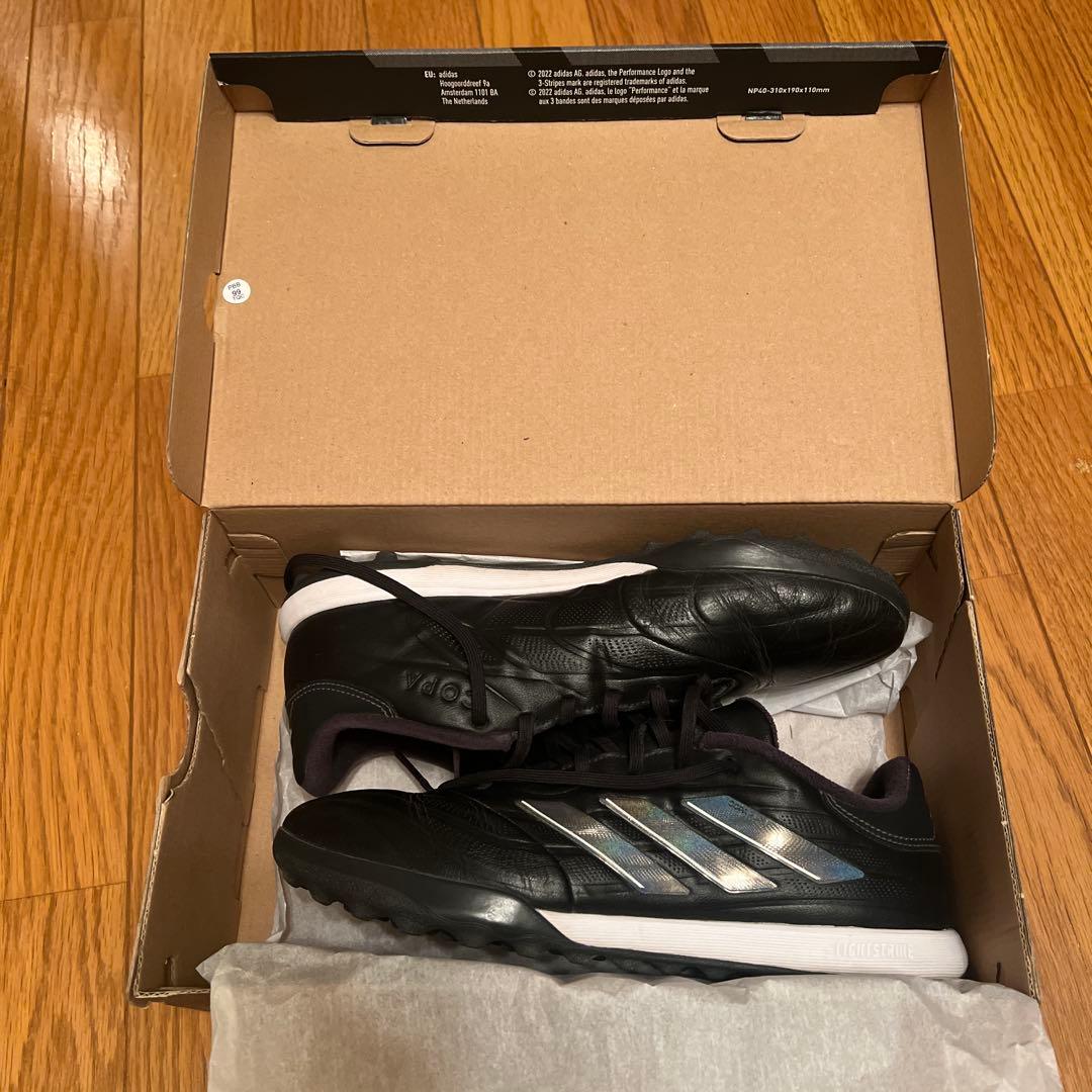 こちらは Adidas Copa Pure TF（サイズ27.0cm）