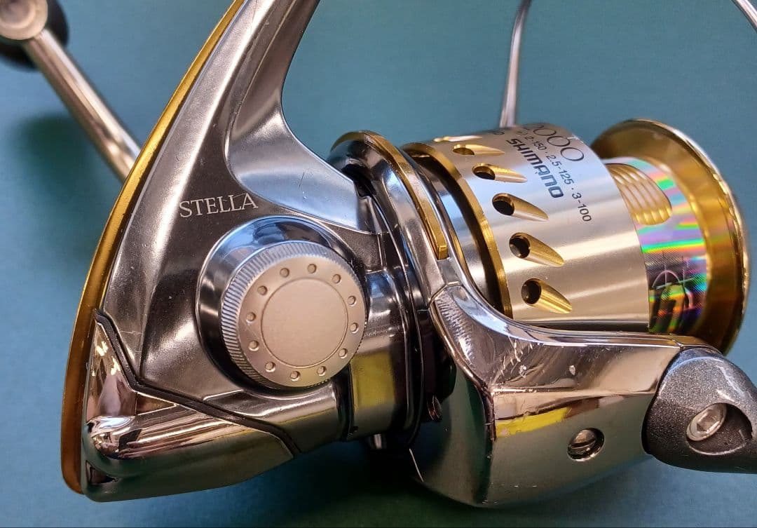 まぁ。 SHIMANO 04STELLA 2000 スピニングリール