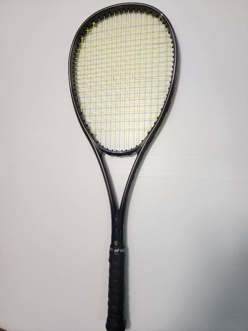 美品 YONEX VOLTRAGE 8S 新色 シェリーシルバー