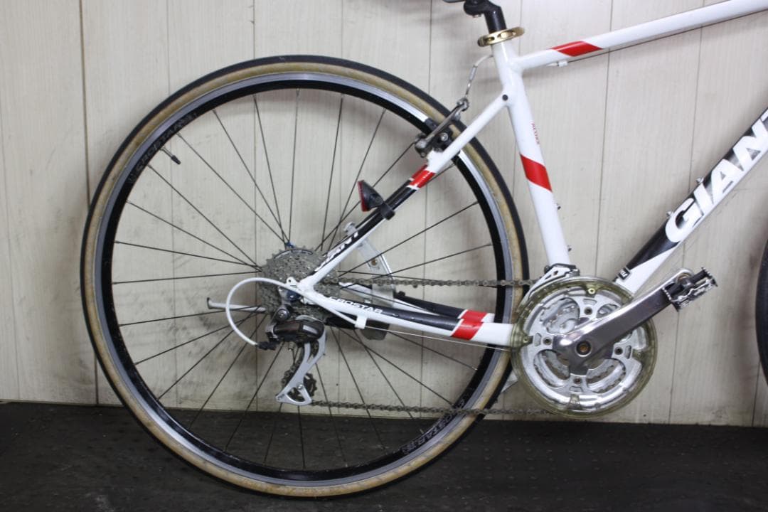 GIANT CROSTAR 700C アルミ 24速 470mm クロスバイク