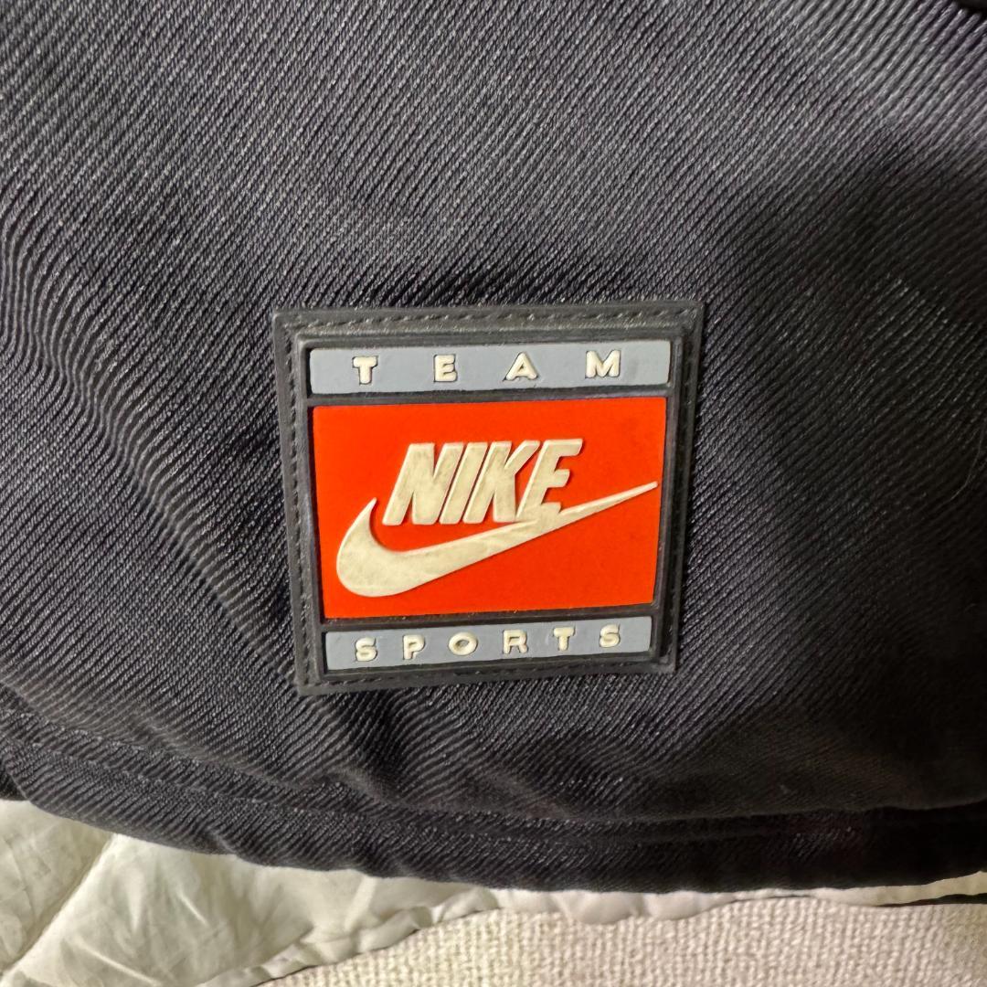 90s ナイキ 中綿 ベンチコート 白タグ ビッグスウッシュ バックロゴ