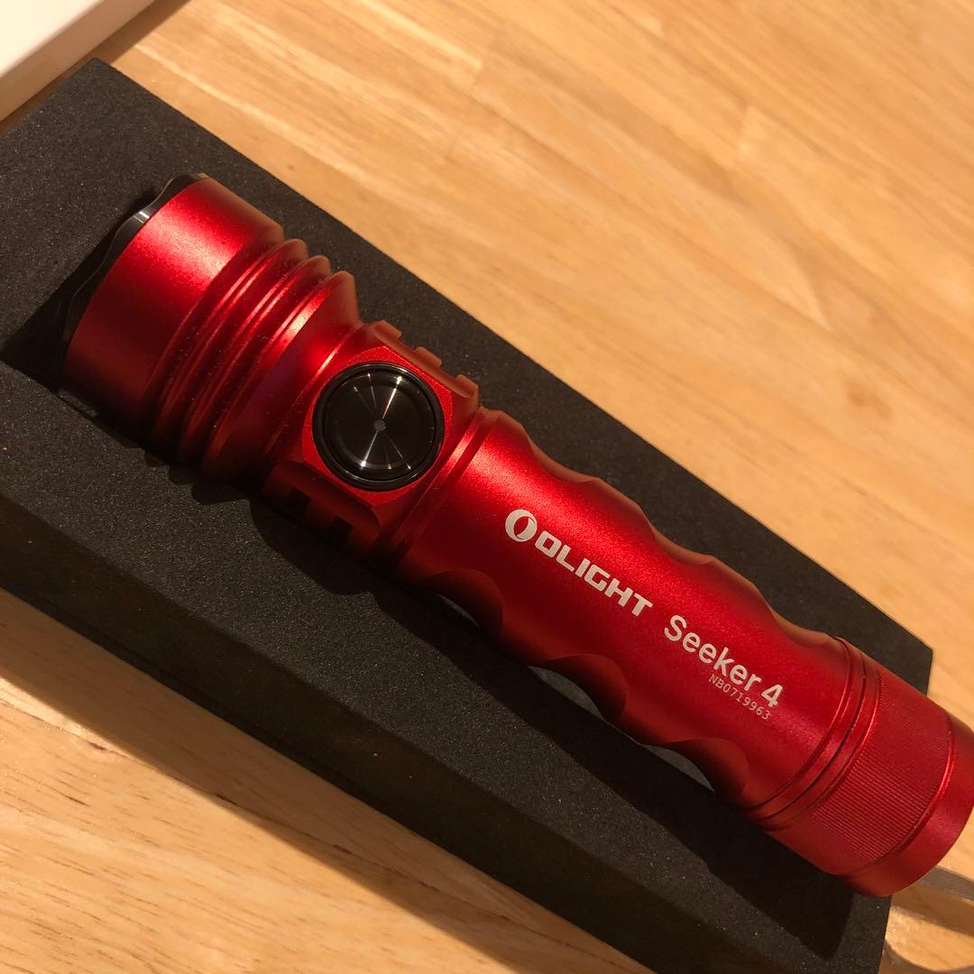 OLIGHT Seeker 4 懐中電灯 赤
