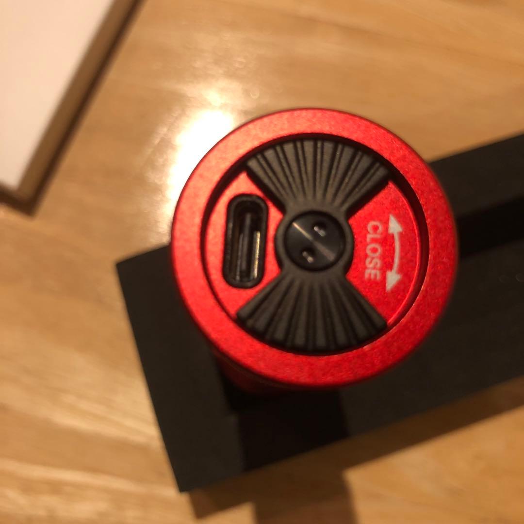 OLIGHT Seeker 4 懐中電灯 赤
