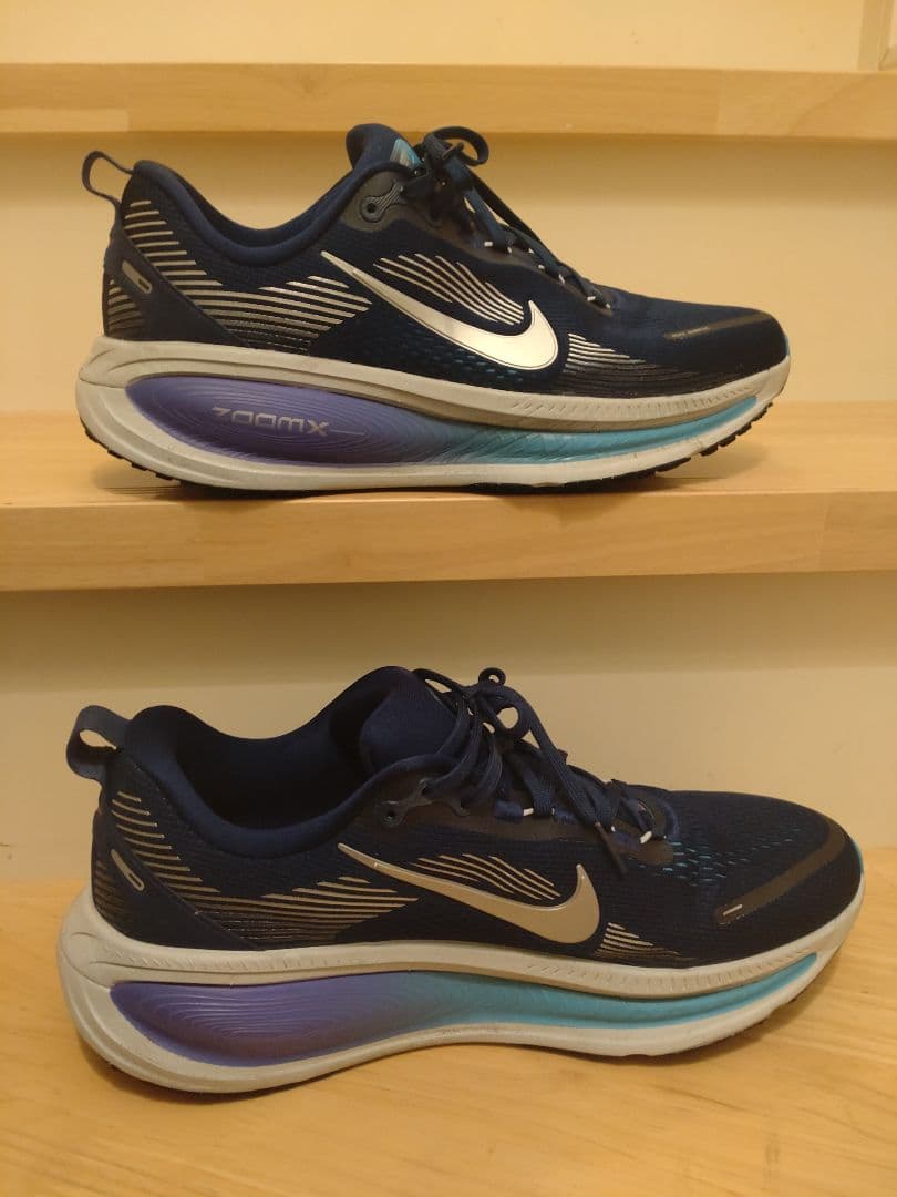 Nike Zoom Vomero ネイビー/パープル