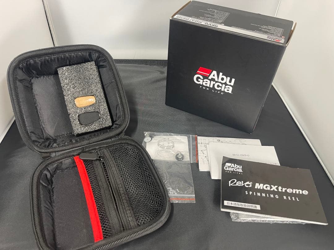 Abu Garcia Revo MGXtreme 2000SH スピニングリール