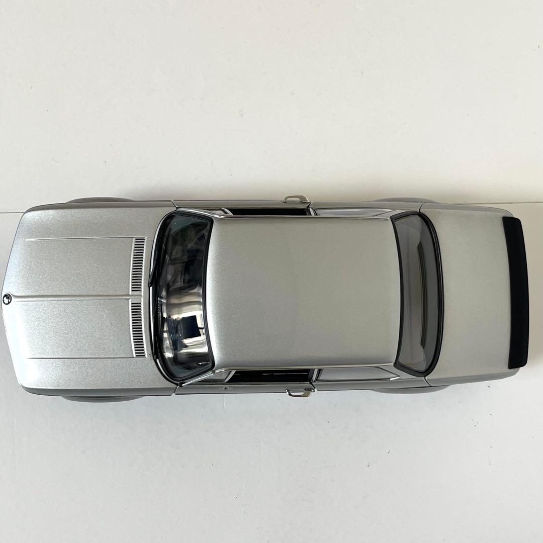 AUTO art 1/18  2002TURBO シルバー (一部破損有り