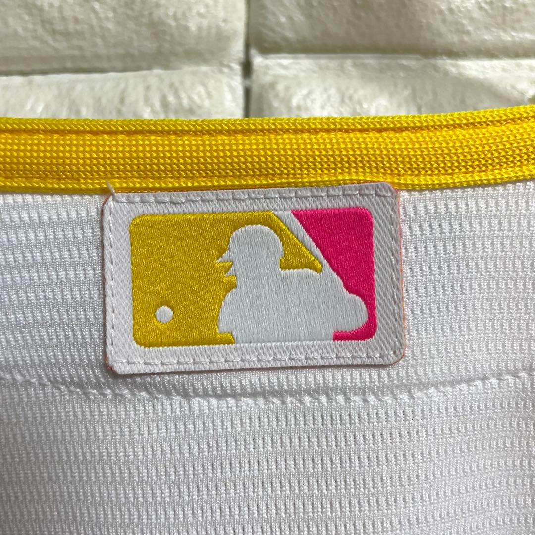 ナイキ　MLB サンディエゴ•パドレス　レプリカユニフォーム　メンズLサイズ
