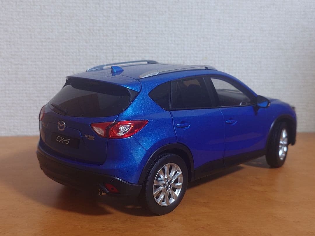 マツダ CX-5 1/18 ミニカー ブルー 本体のみ