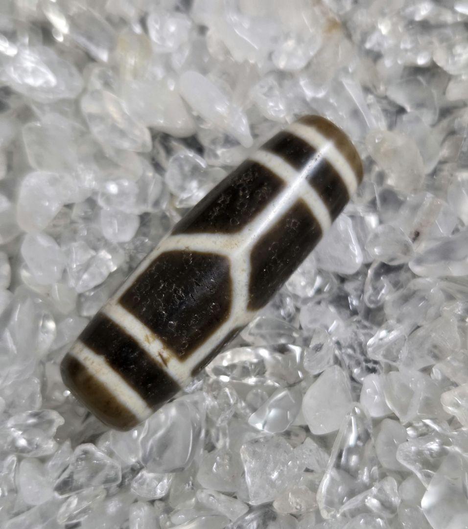 097　天珠　正統派　上質　亀甲長壽天珠　dzibeads　！
