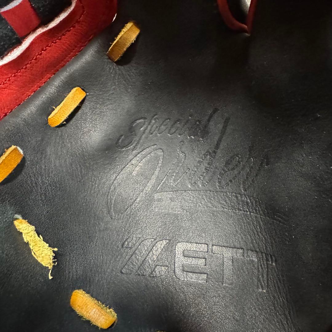 ZETTグローブ　軟式用　右投げ　スペシャルオーダー　カラー(レッド×ブラック)