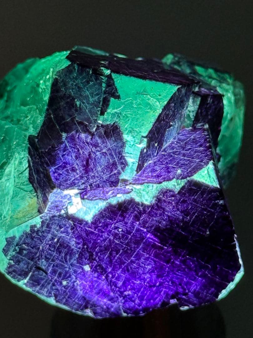フローライト　エンジェルポケット　オコルス産　原石　鉱物　標本　天然石　蛍石