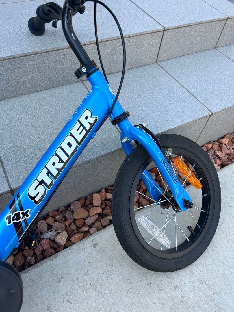 ストライダー　14インチ ブルー