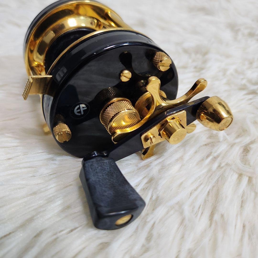 【美品】ABU Ambassadeur 5000C De Luxe 木箱 革袋付