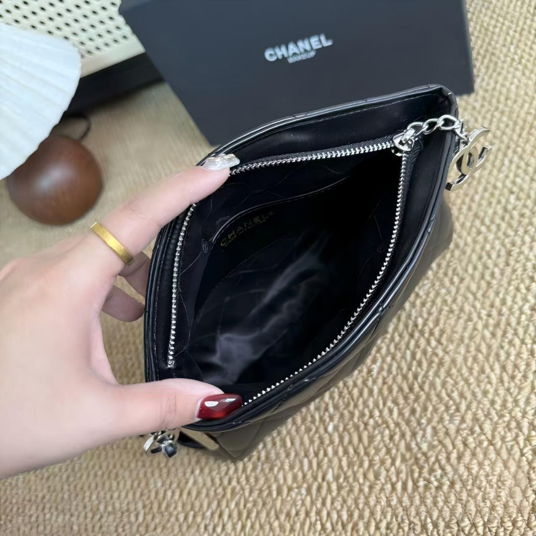 大容量の非売品 ブラック ショルダーバッグ メイクアップ用