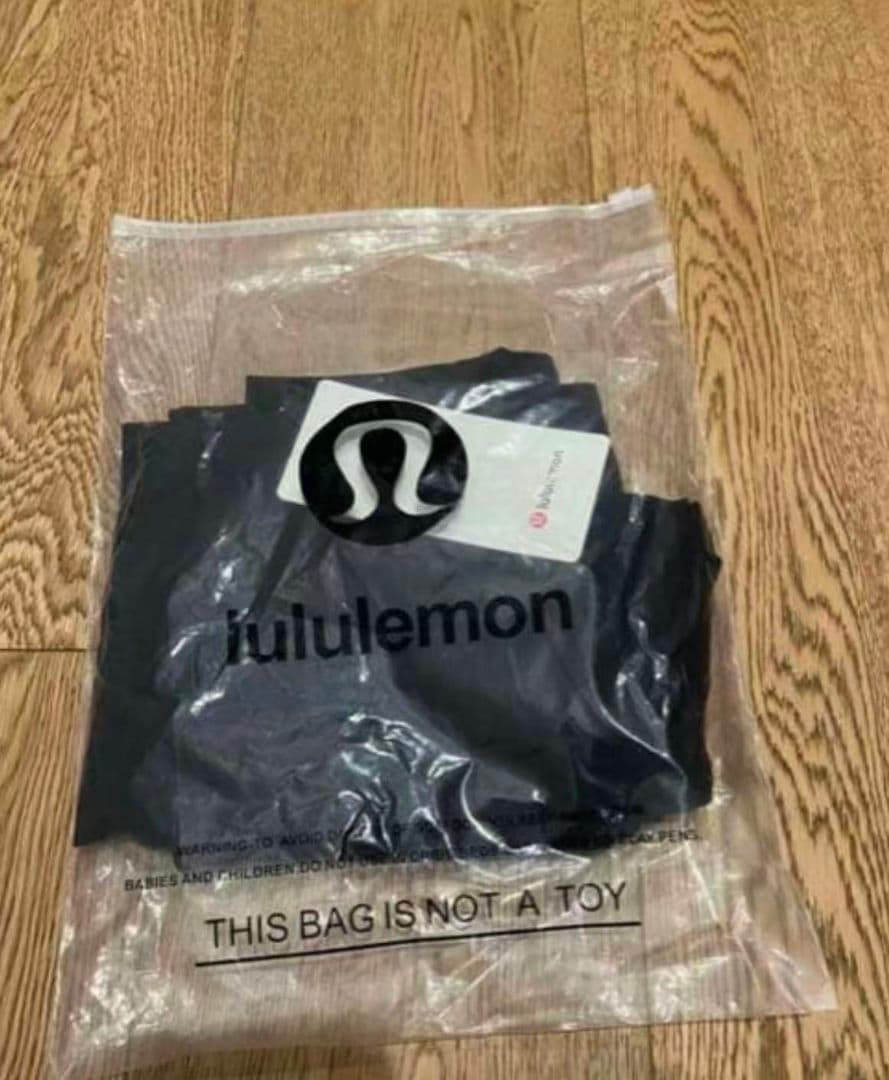 ルルレモンlululemon ブラック フレア ヨガパンツ ハイウエスト　4