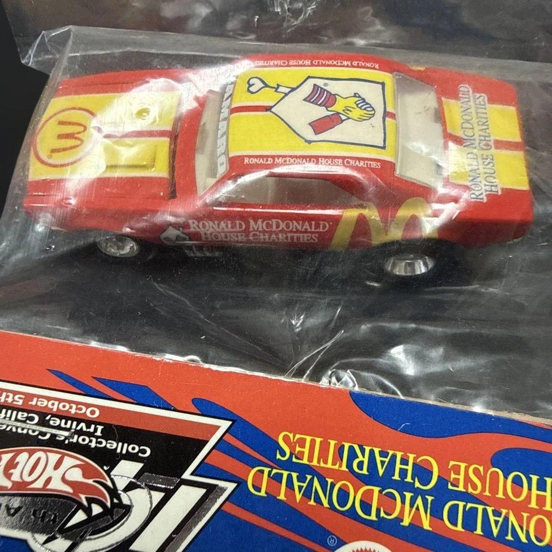 ホットウィール 67 CAMARO カマロ　マクドナルド　チャリティーカー