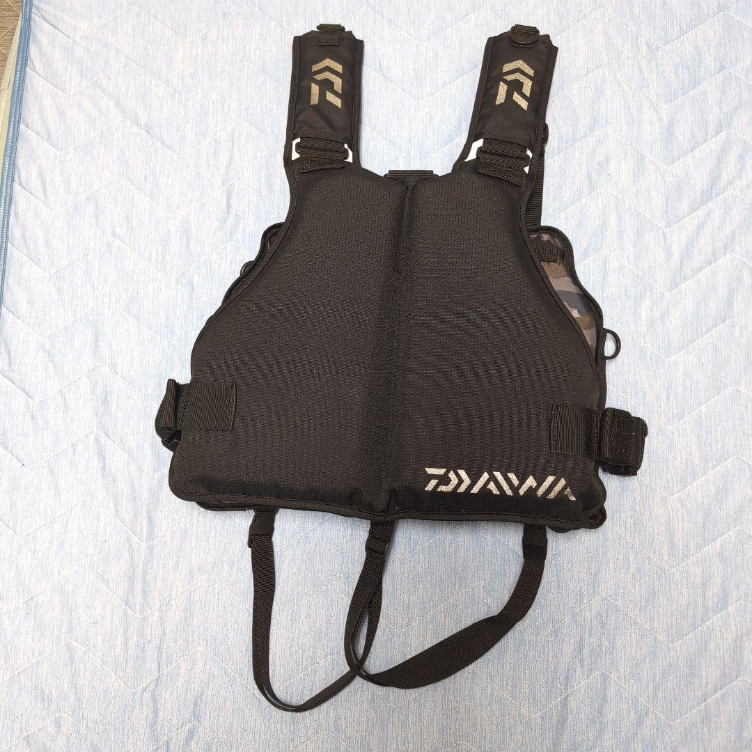 ゆきだるまさん専用 Daiwa フローティングベストDF-6406フリーサイズ