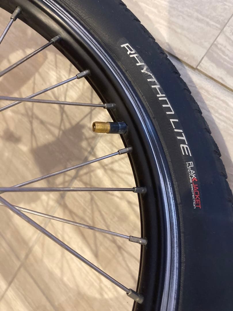 スペシャライズドSPECIALIZED リップロック RIPROCK 16インチ
