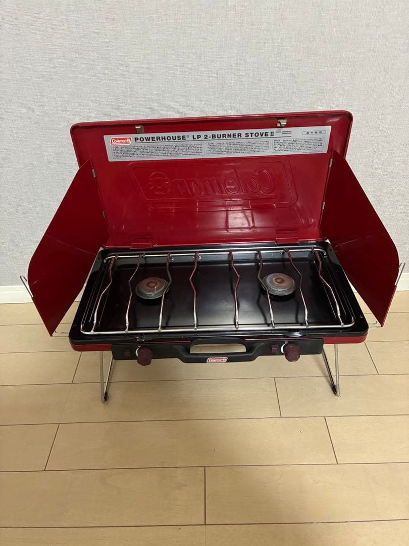 Coleman LP 2-BURNER STOVEとキッチン台