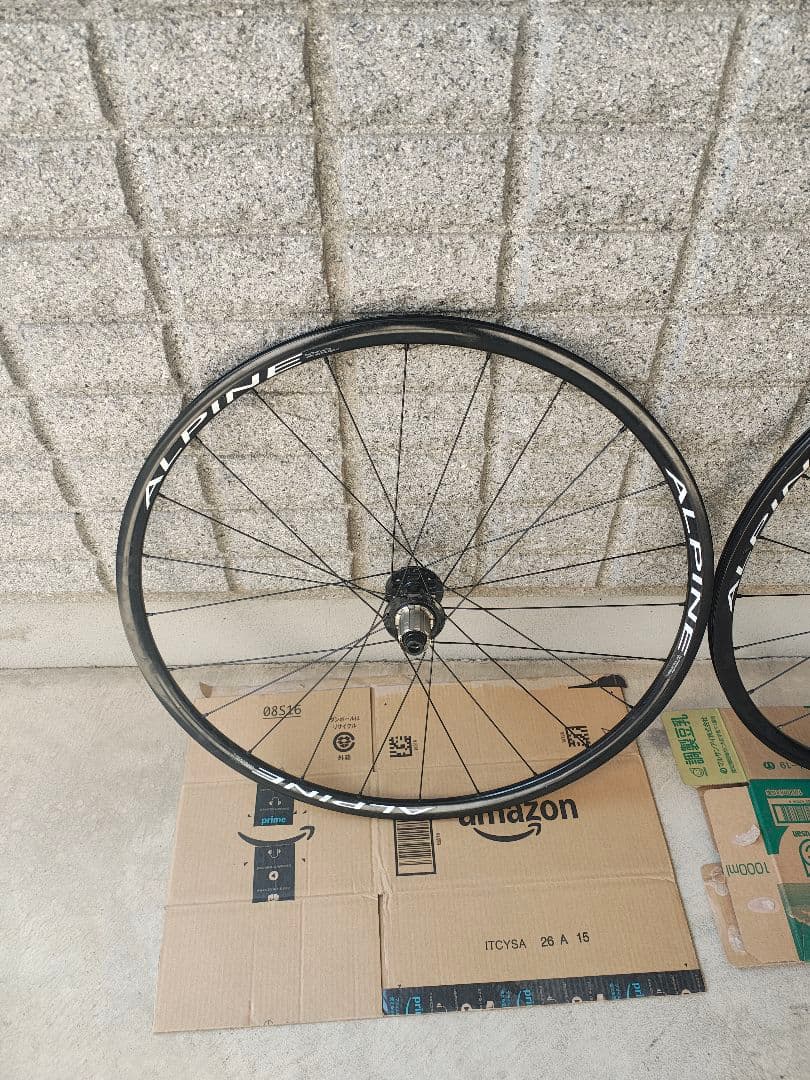軽量！ 1554g lightning alpine discホイール