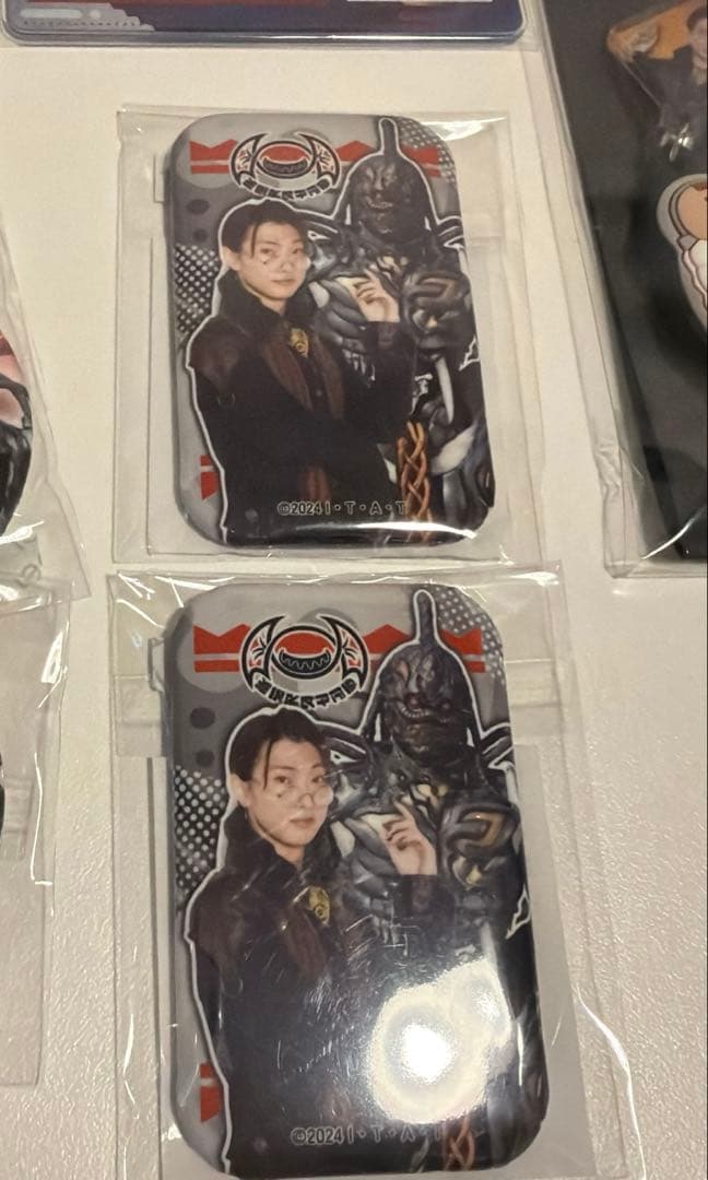 仮面ライダーガヴ ファイナルステージ ニエルブ キーホルダー 社員証、缶バッジ