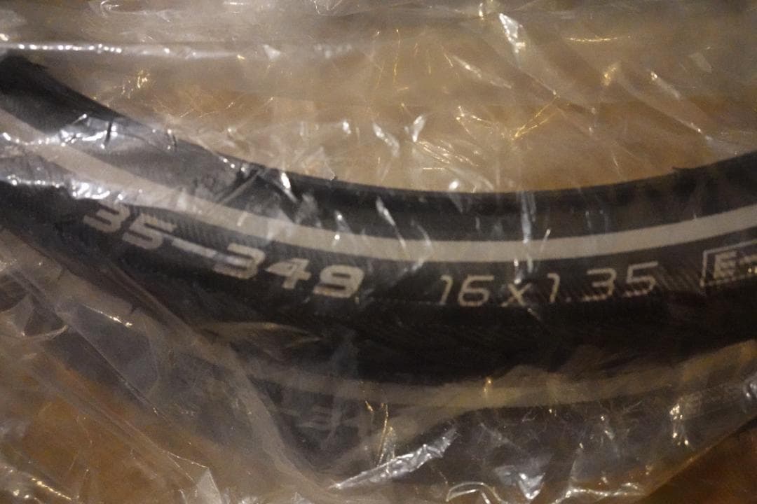 SCHWALBE マラソン 16×1.35 クリンチャータイヤとチューブセット