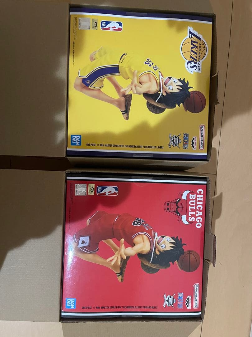 【新品未開封】ワンピース　NBAフィギュア レイカーズ　シカゴブルズ　2点セット