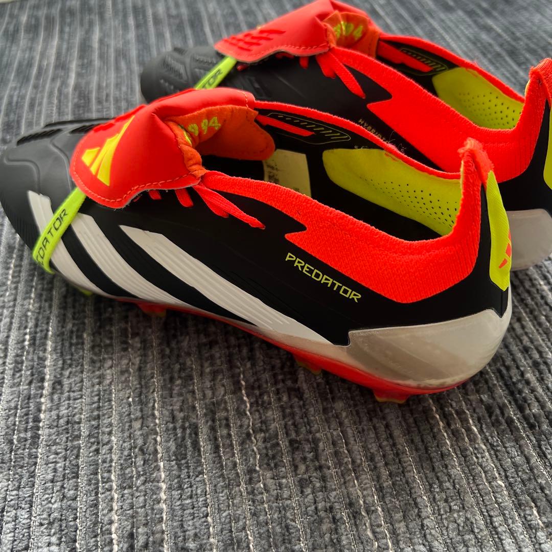 未使用adidas Predator エリートFtサッカースパイク24.5