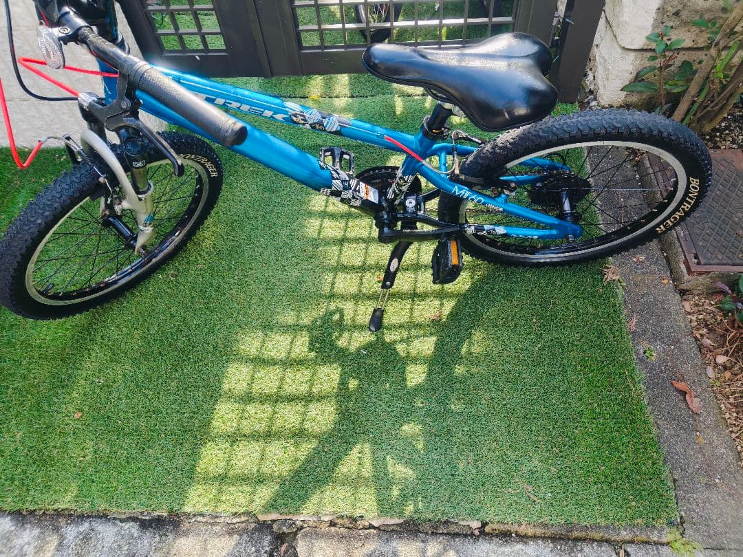Trek MT60 20インチ キッズバイク 青