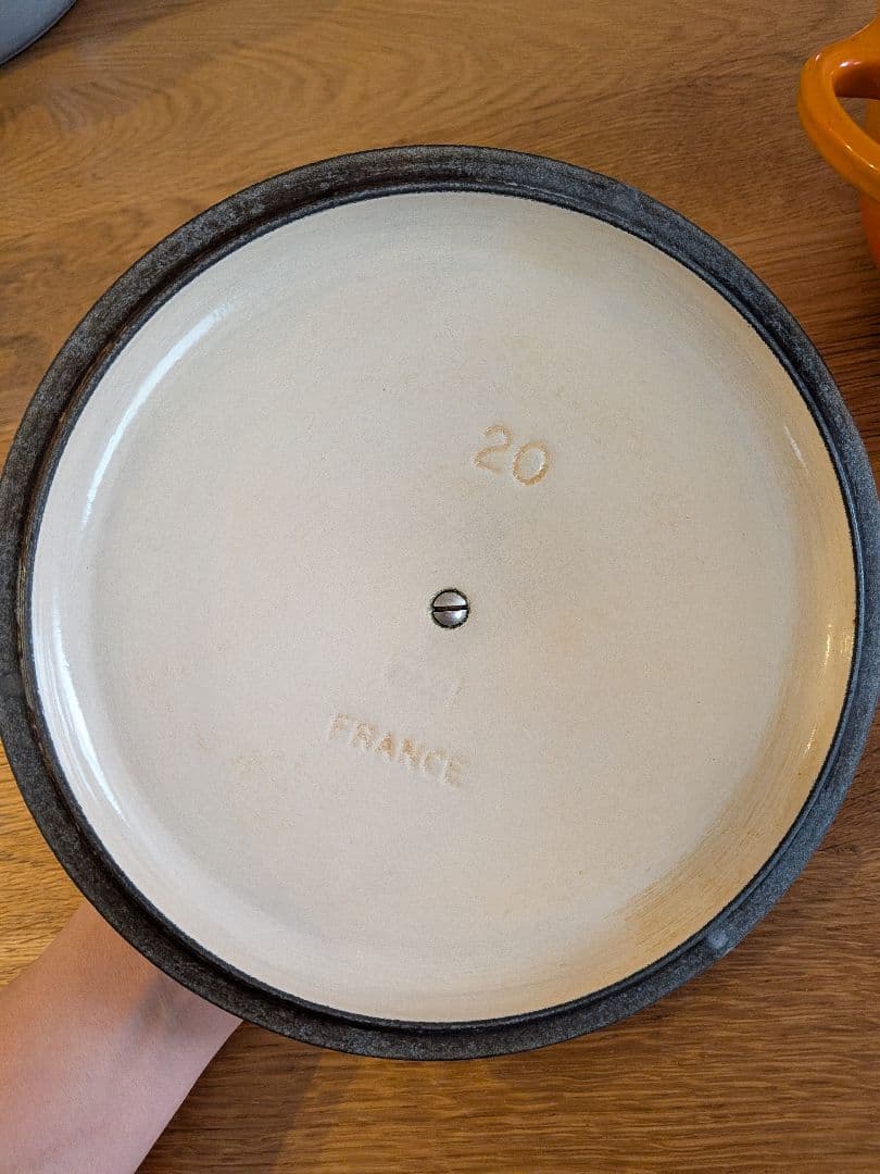 Le Creuset オレンジ 20cm ホーロー鍋