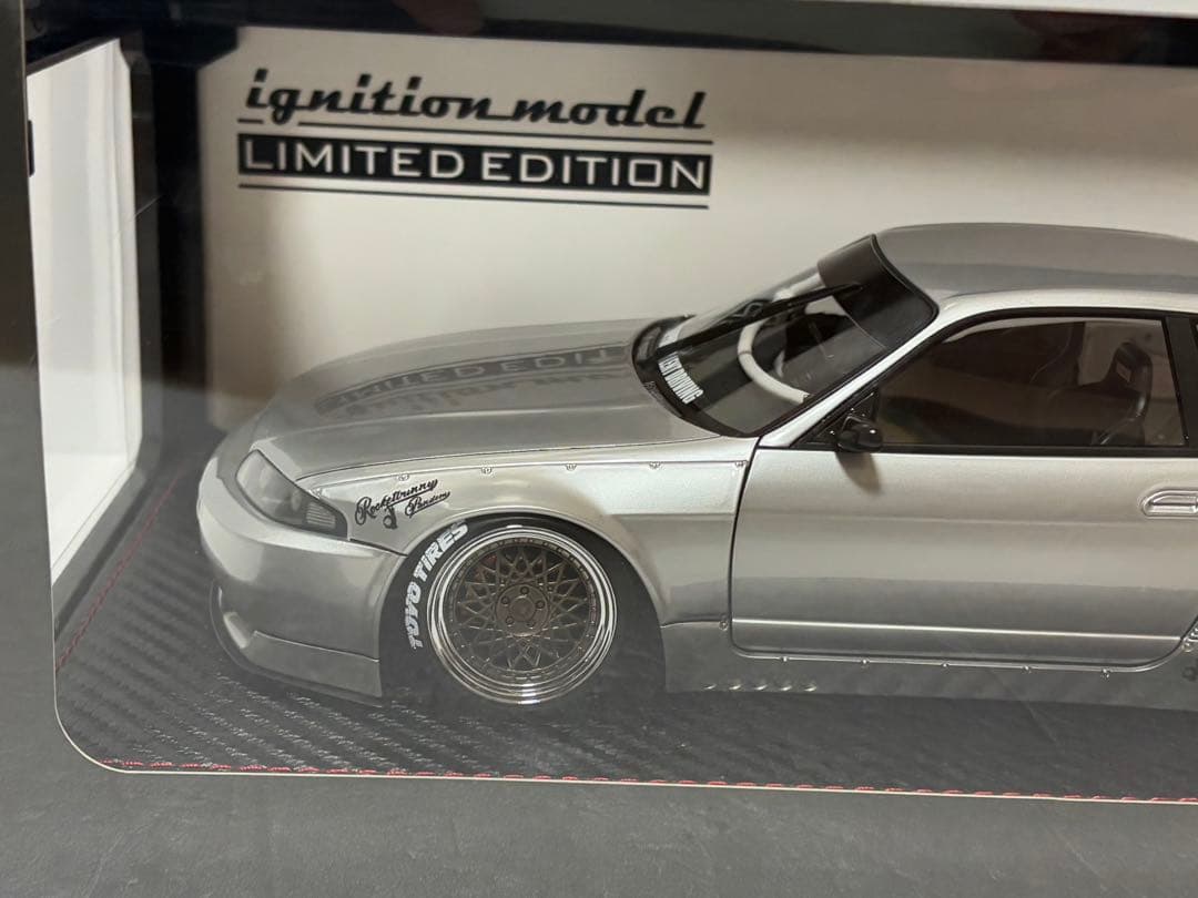 イグニッションモデル　1/18パンデム　GTR R33 シルバー　エンジン付き