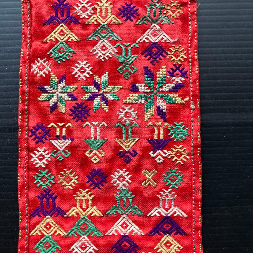 アンティーク　トルコ少数民族ヨルク族の刺繍サッシュ