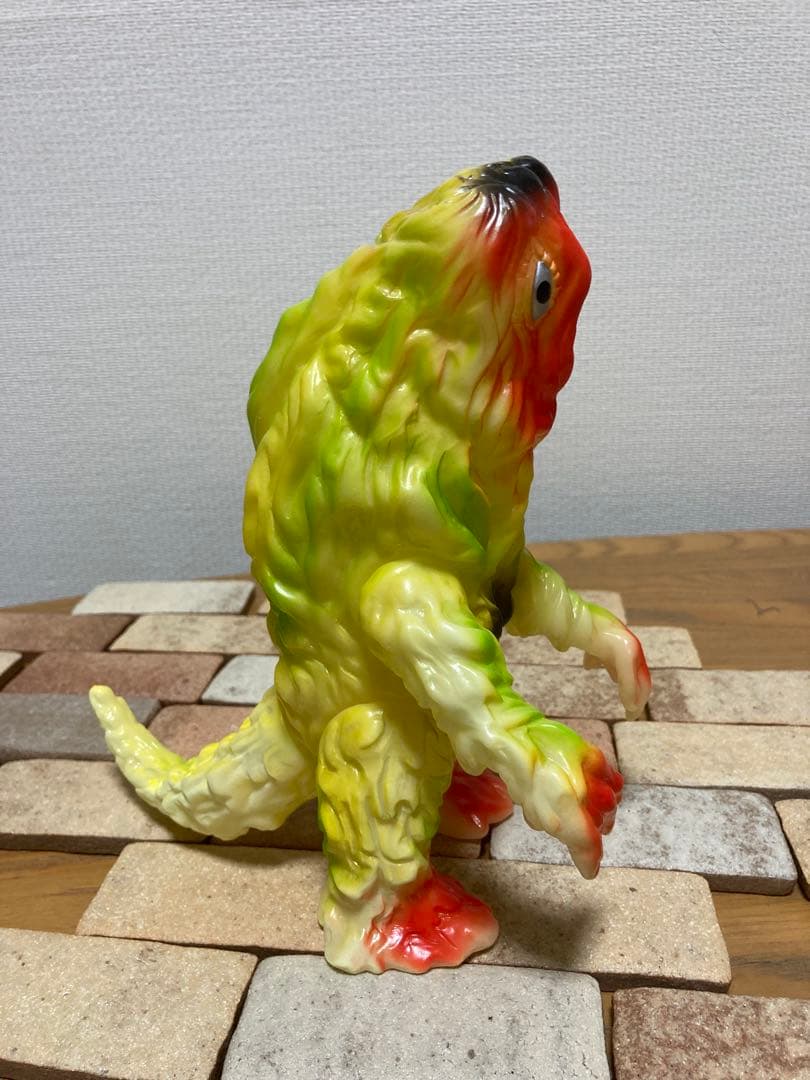ブルマァク復刻ヘドラ蓄光レトロ