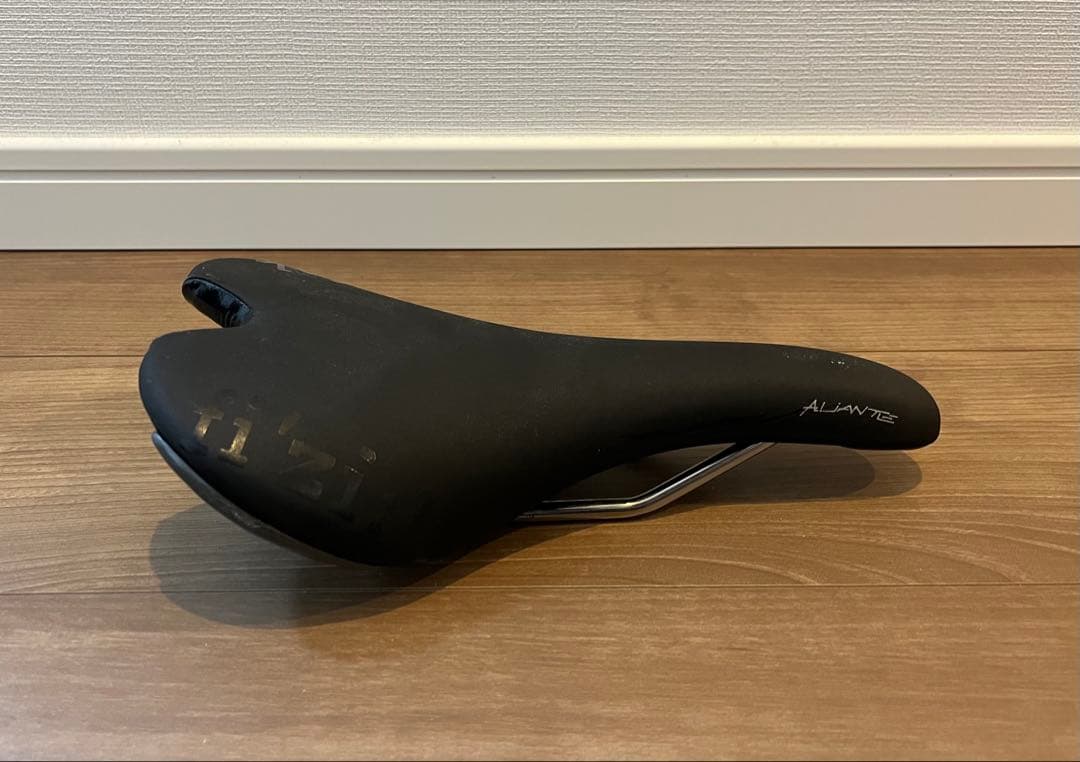【廃盤】fizik aliante gamma k:iumレール サドル