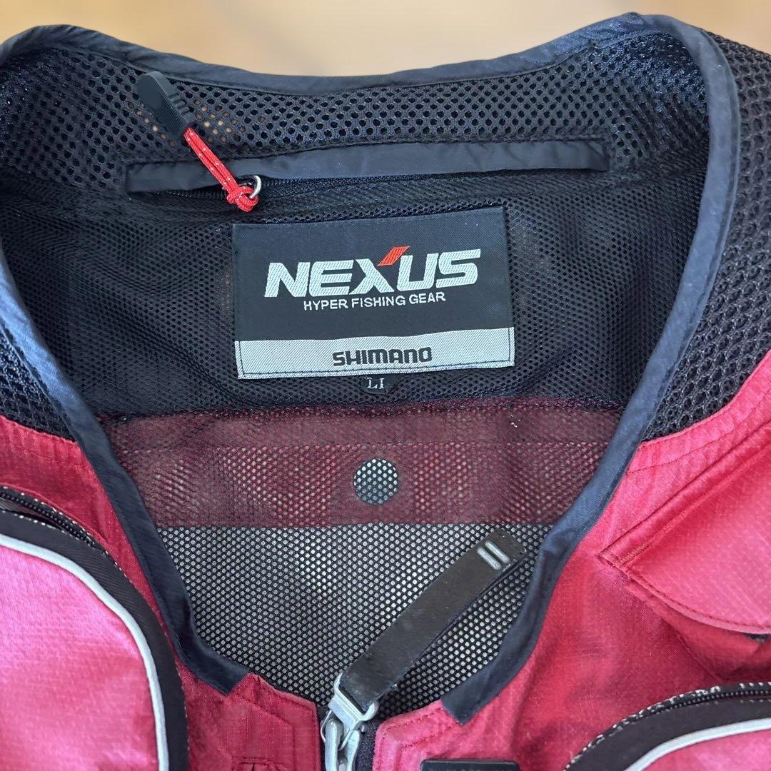 NEXUS フィッシングベスト 赤 SHIMANO とRIUERSON
