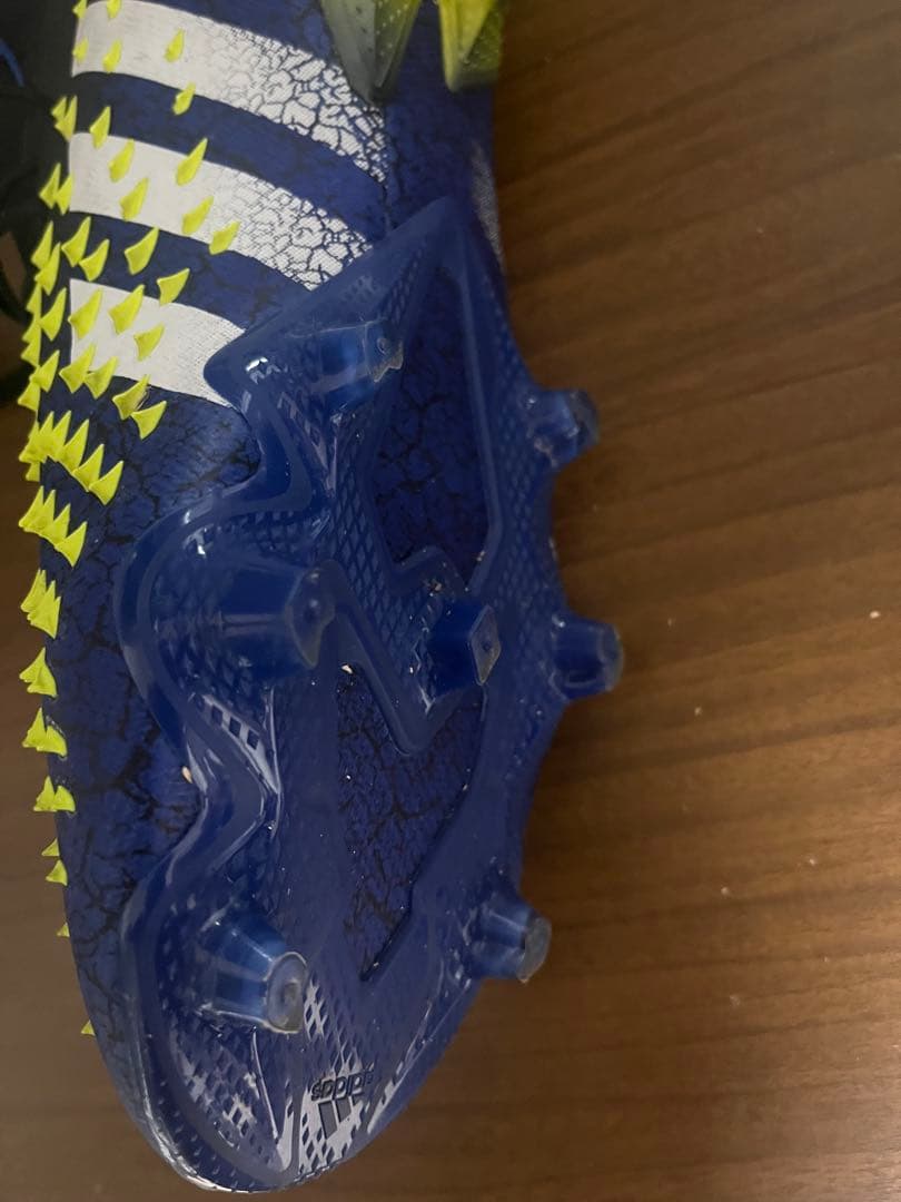 アディダス　プレデター　adidas PREDATOR サッカー　スパイク