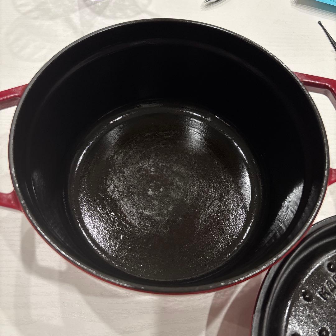 a*i様 STAUB 両手鍋 22cm レッド