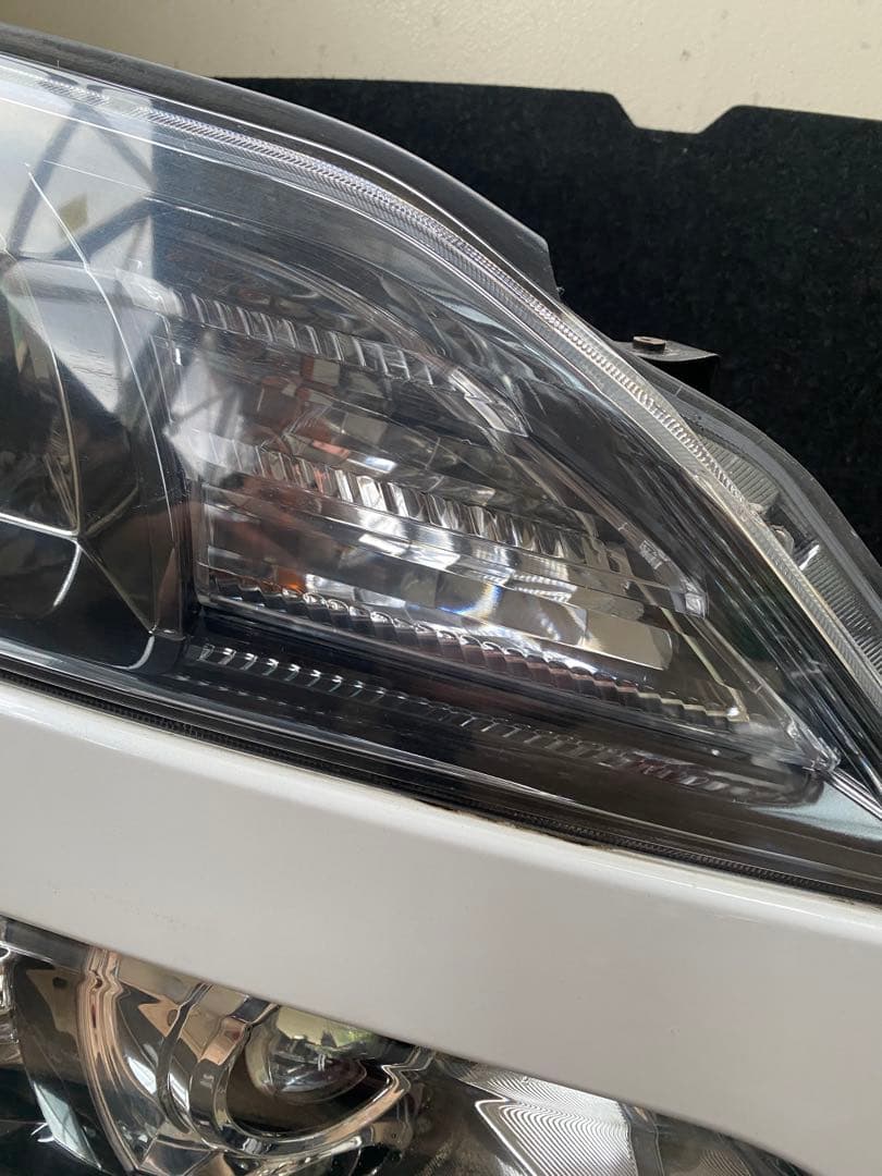トヨタ ヴェルファイア 20系 前期 純正ヘッドライト 左右セット HID