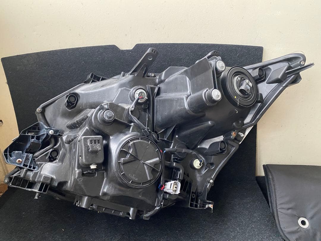 トヨタ ヴェルファイア 20系 前期 純正ヘッドライト 左右セット HID