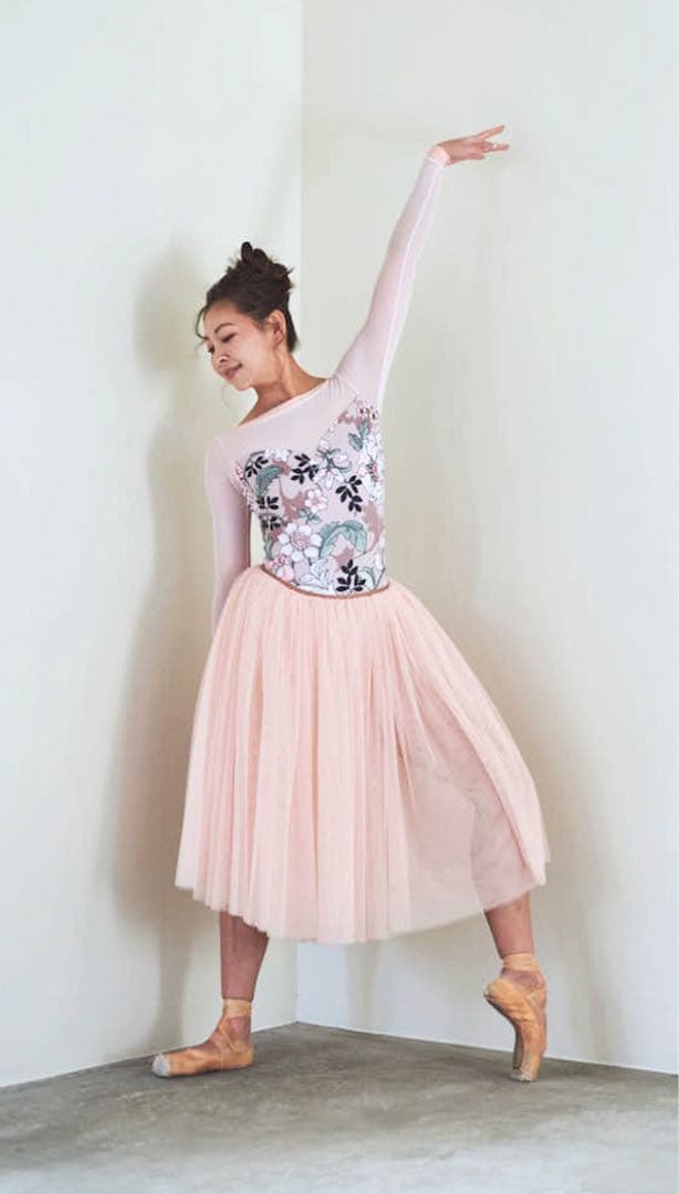 新品 未使用 STINA Mサイズ レオタード