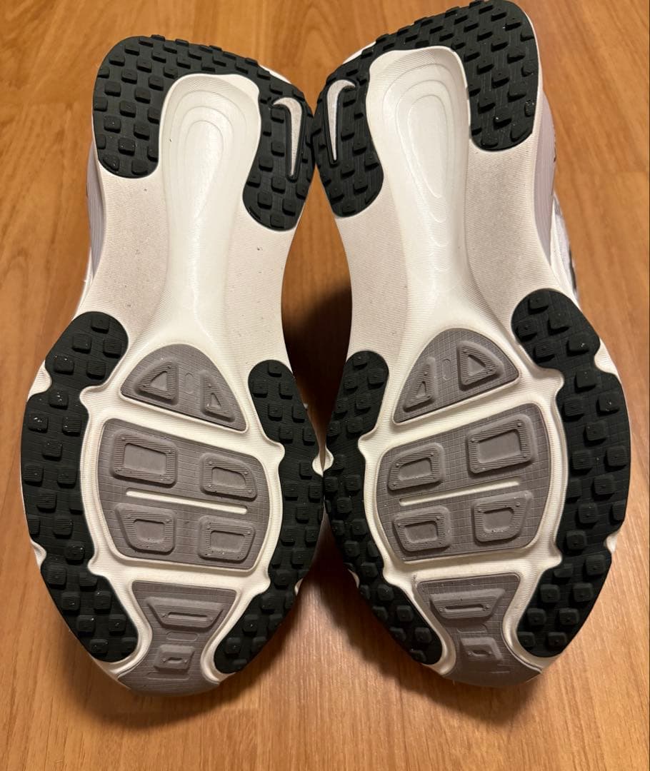 NIKE ボメロ18 25.5cm