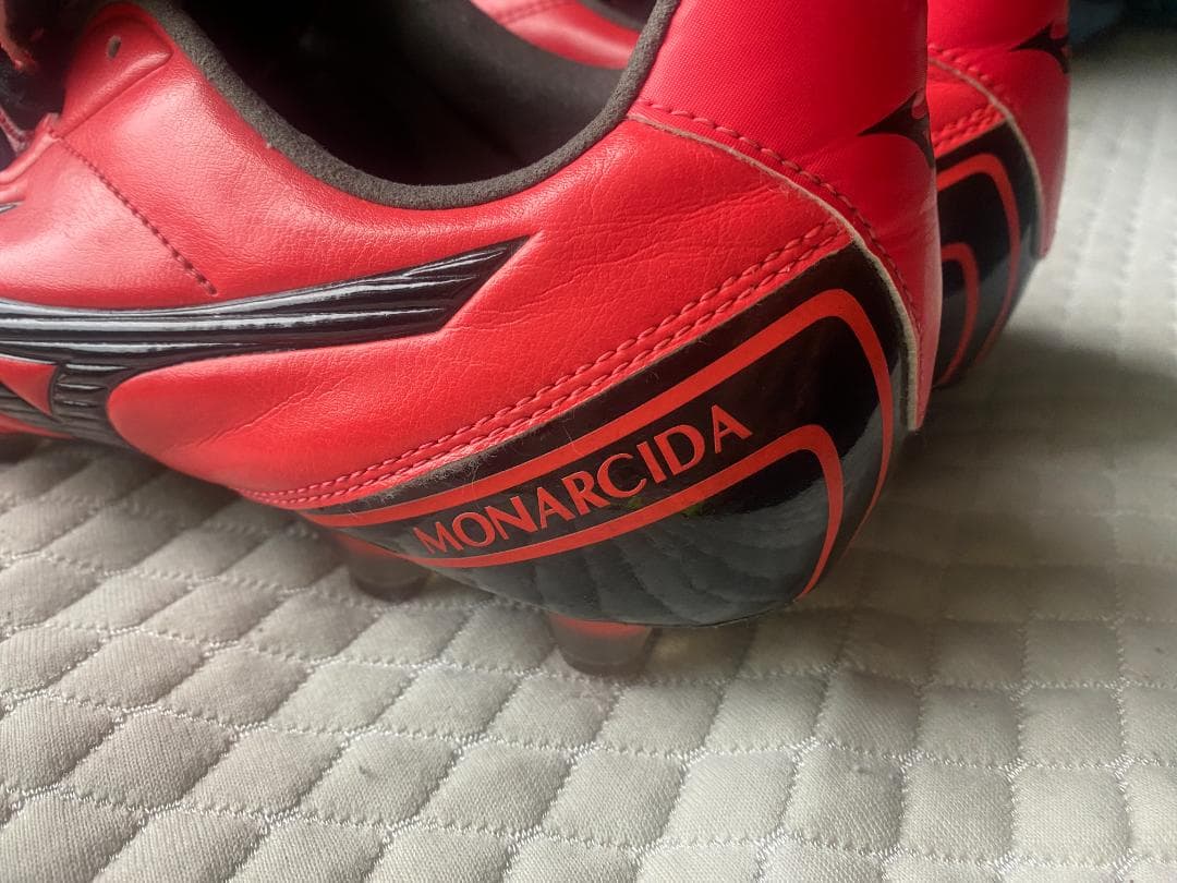 ミズノ モナルシーダ 2 WIDE サッカー スパイク 28.0 完売。新品同様