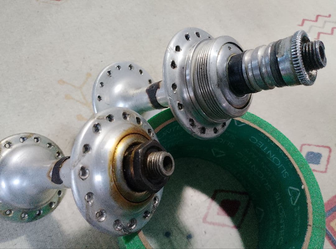 ハブ Campagnolo RECORD 32H 約99/128mm