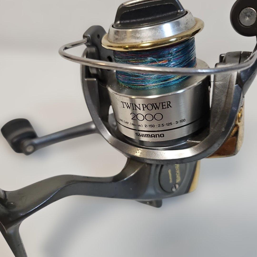 Shimano Twin Power 2000 スピニングリール