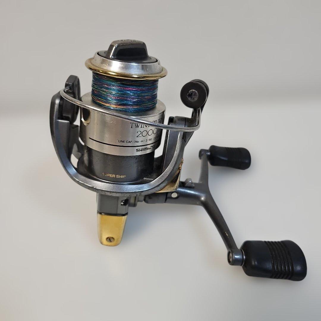 Shimano Twin Power 2000 スピニングリール