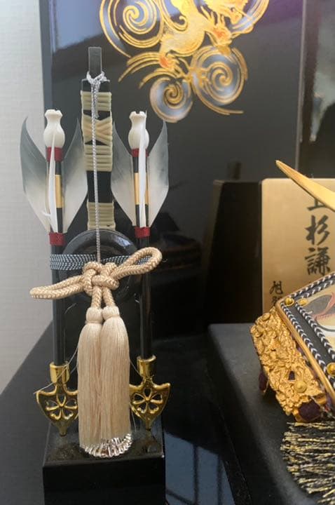 「上杉謙信公」五月人形 兜飾りセット　会津塗り台屏風