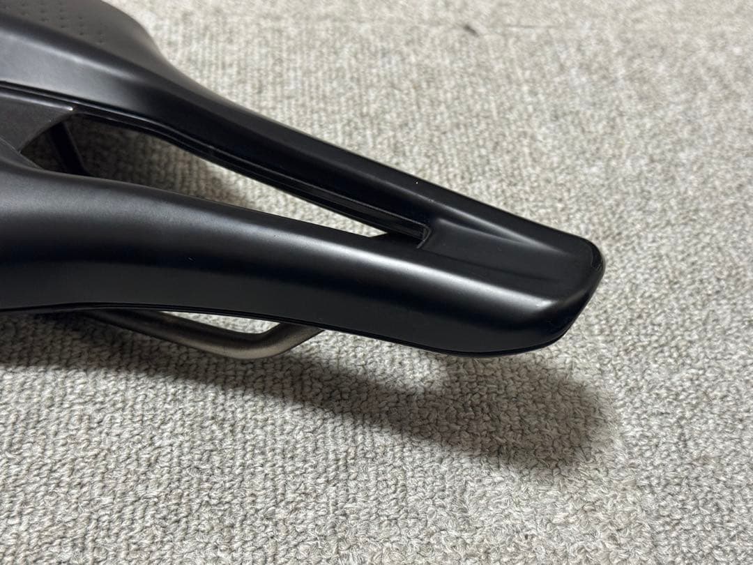 FIZIK ARGO TEMPO 160mm サドル