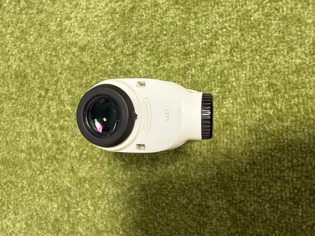 Nikon Coolshot Lite ゴルフ用距離計ブリーフィングケースと電池