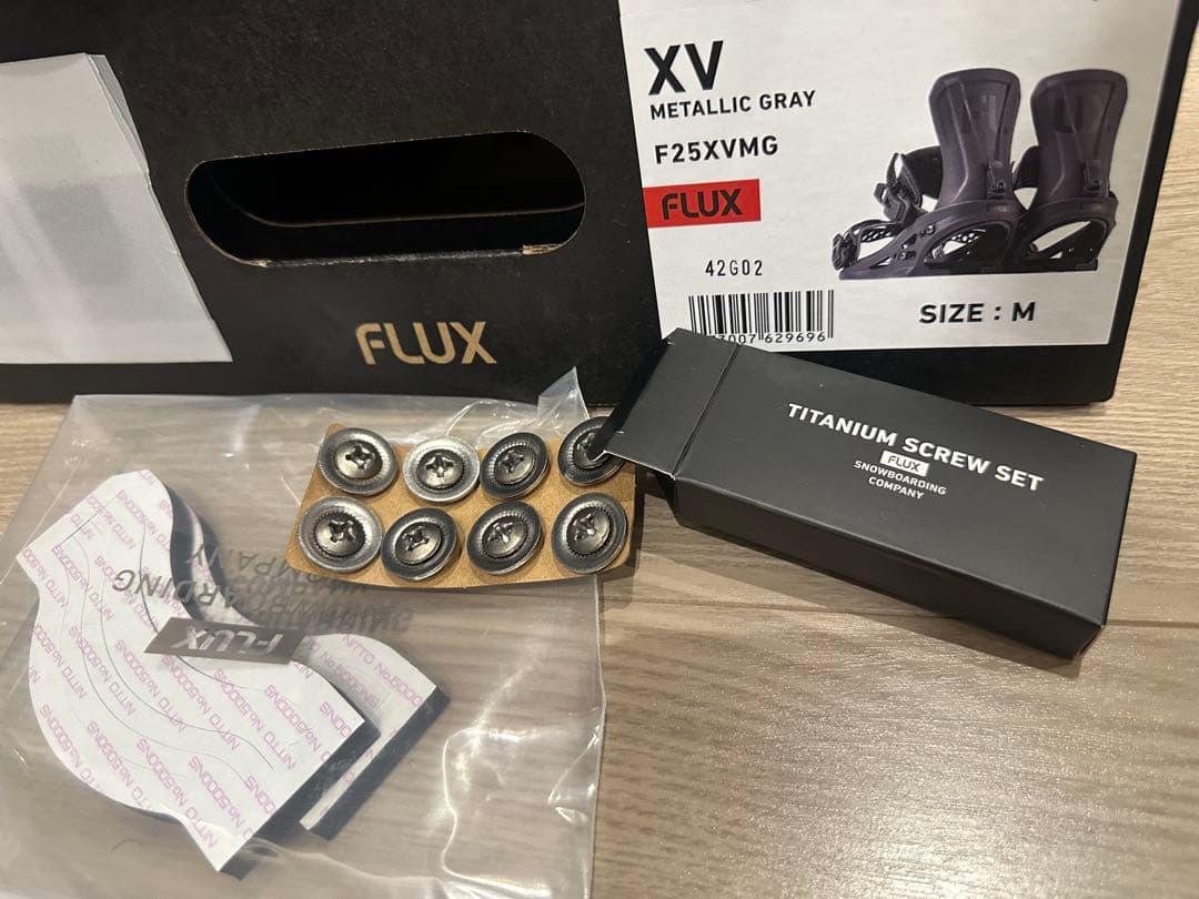 FLUX XV 25-26モデル　メタリックグレー M size 美品