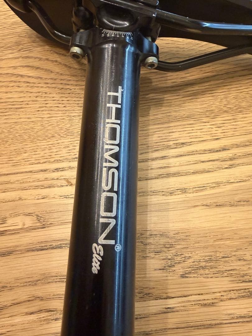 THOMSON Elite シートポスト 31.6×410 黒